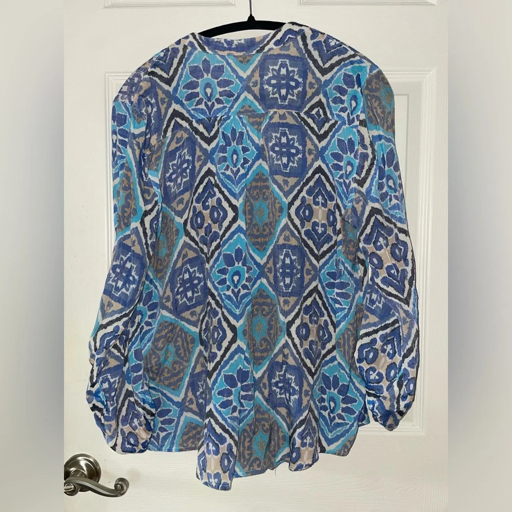 Ruby Rd. Blue & Gray Geometric Button-Down Blouse - Picture 3 of 3